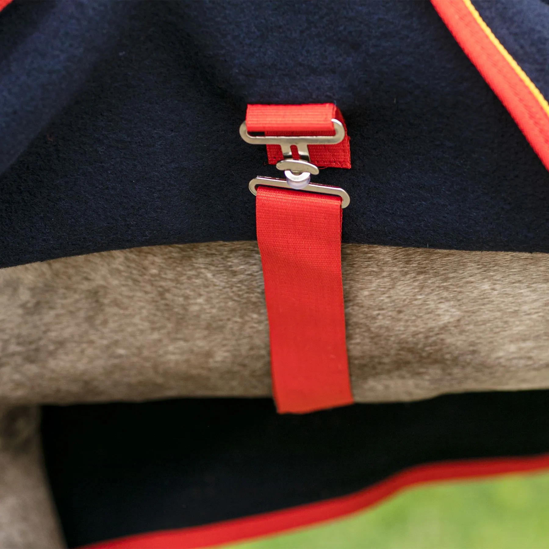 Dura-Tech® Wool Blend Contour Championship Award Cooler | Premium Horse Cooler Blanket 4 Dura-Tech® Wool Blend Contour Championship Award Cooler | Premium Horse Cooler Blanket - Image 4