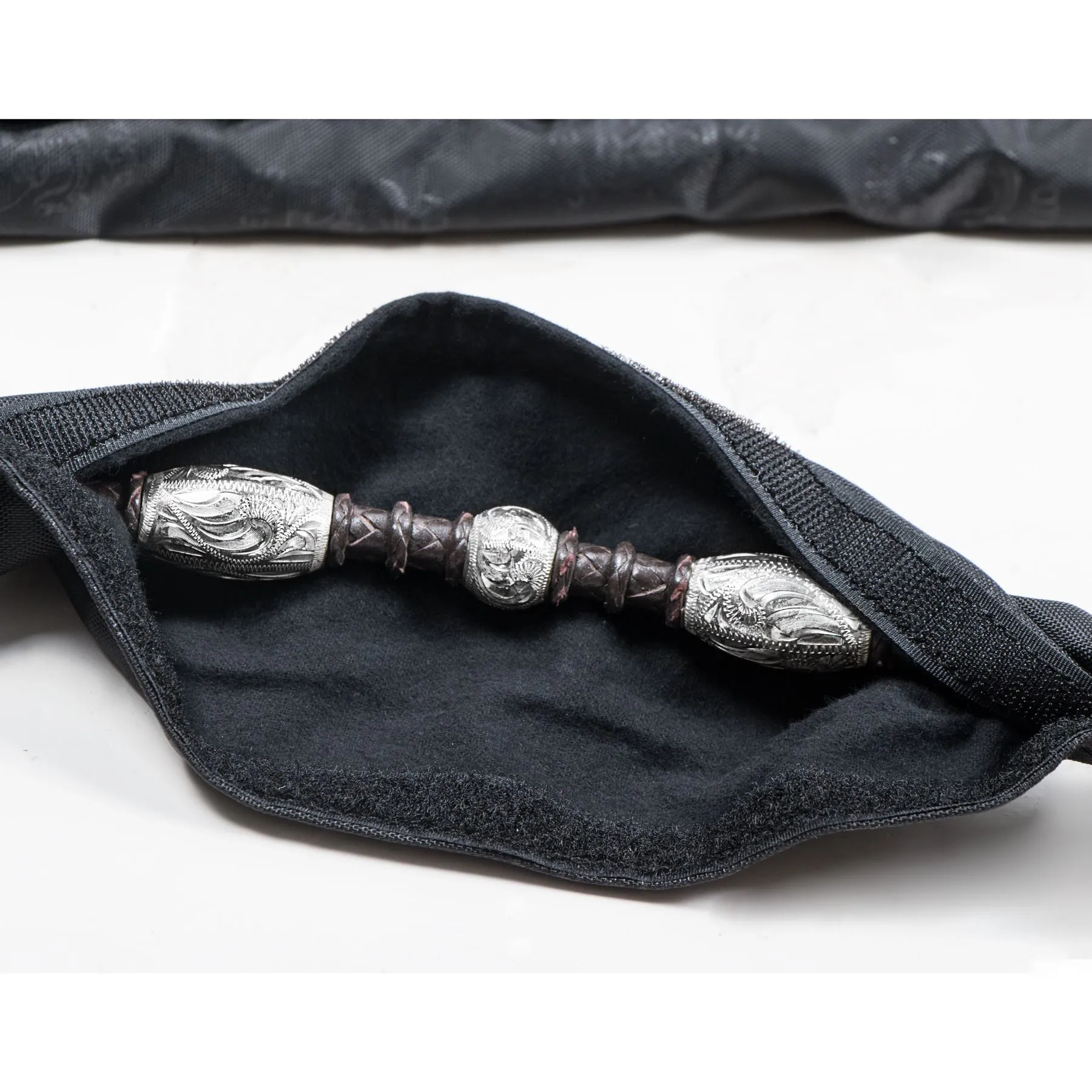 Schneiders Silver Sleeves Romel Rein Covers - Premium Equestrian Bridle and Halter Bags 3 Schneiders Silver Sleeves Romel Rein Covers - Premium Equestrian Bridle and Halter Bags - Image 3