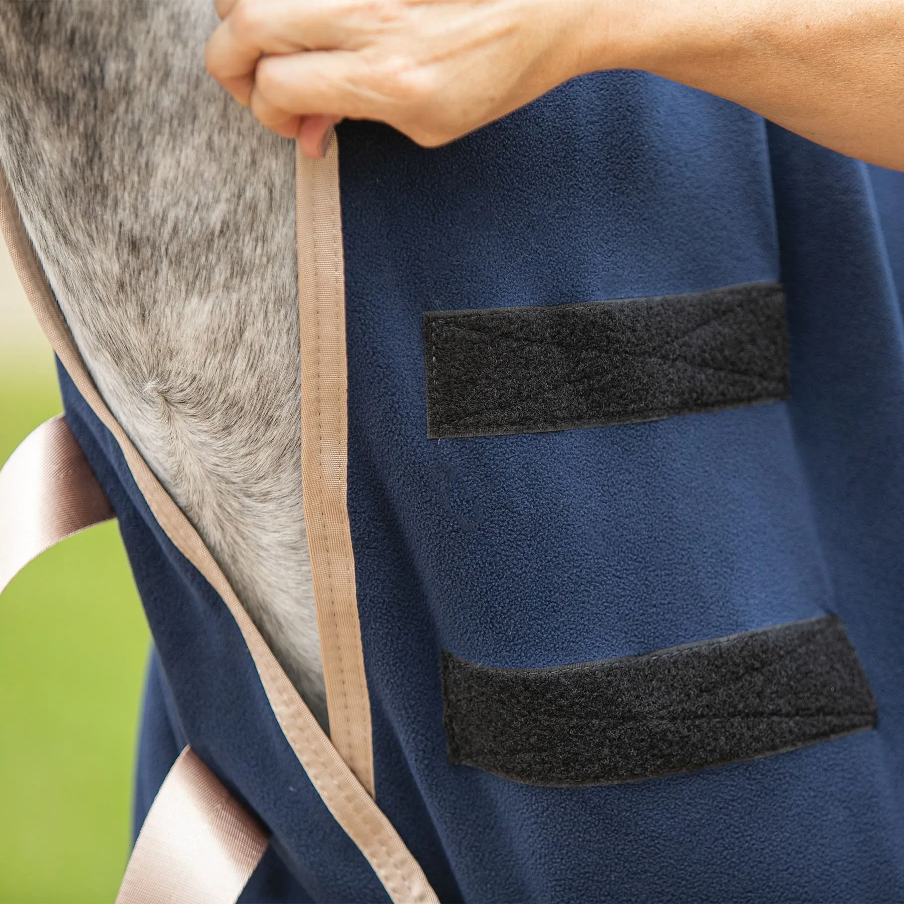 Dura-Tech® Tekno-Dri® Advanced Fleece Contour Cooler - Premium Horse Cooler Blanket 11 Dura-Tech® Tekno-Dri® Advanced Fleece Contour Cooler - Premium Horse Cooler Blanket - Image 11