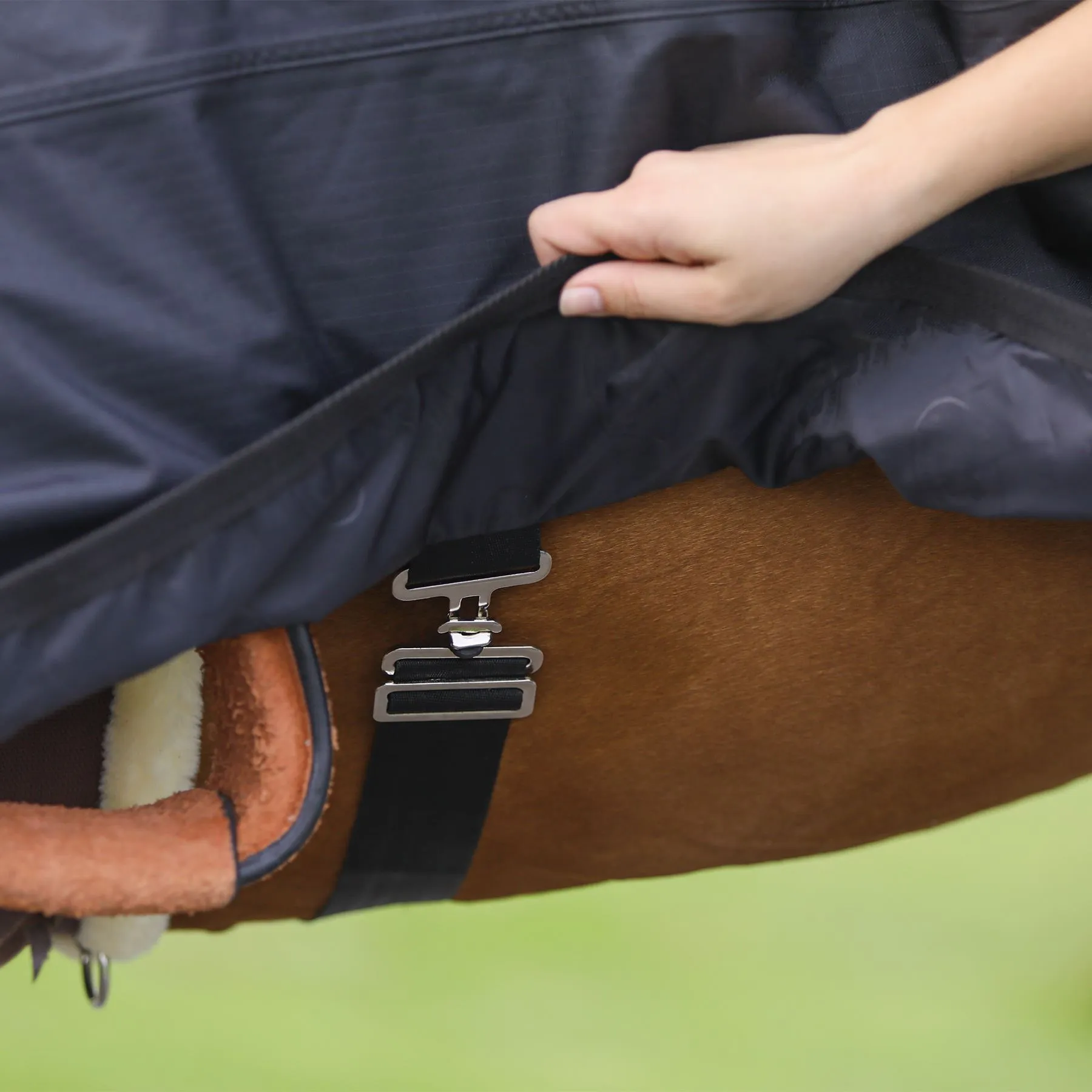 Dura-Tech® Insulated Waterproof Contour Show Cover - Premium Horse Cooler Blanket 5 Dura-Tech® Insulated Waterproof Contour Show Cover - Premium Horse Cooler Blanket - Image 5