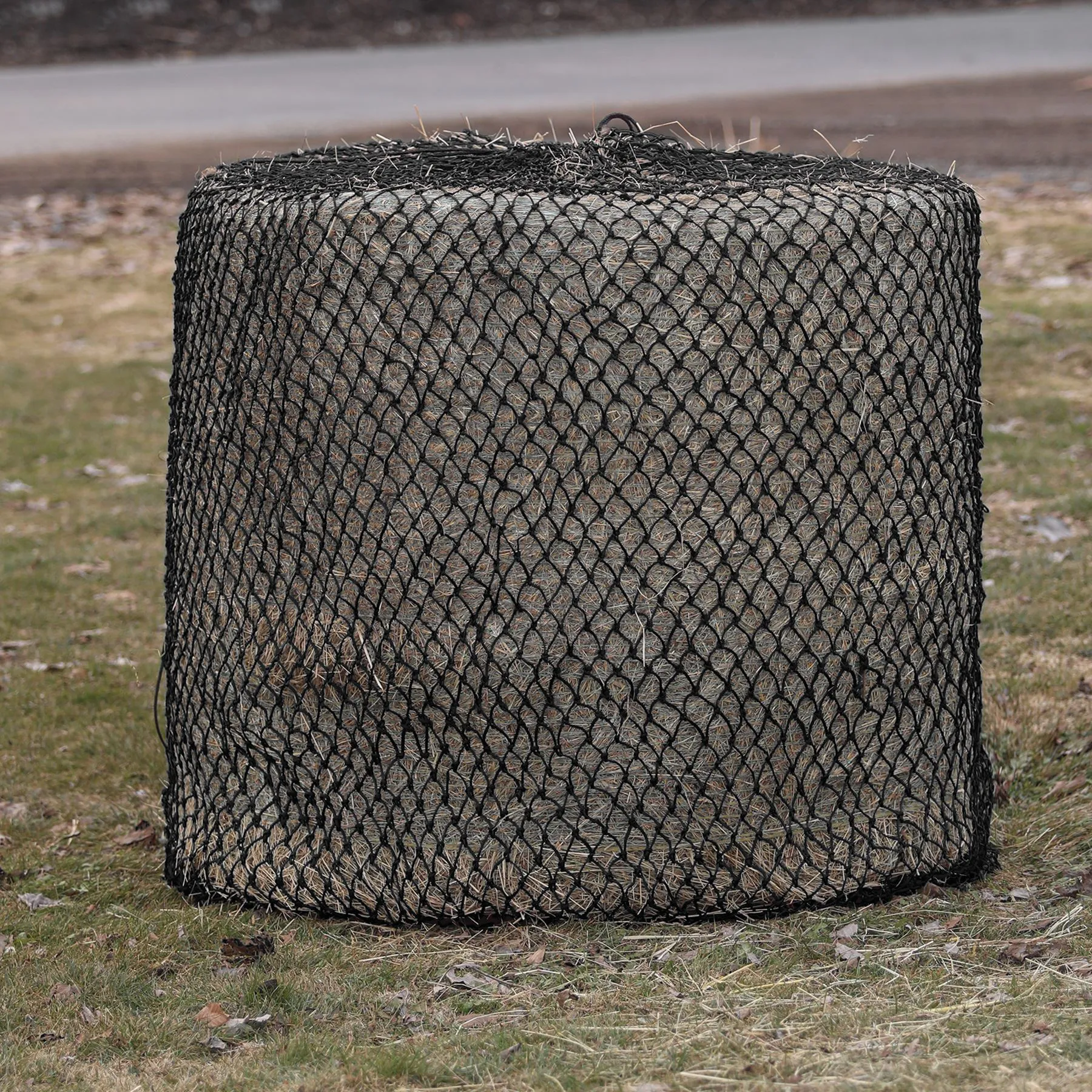 Dura-Tech® Large Slow Feed Round Bale Hay Net - Durable & Efficient Feeding Solution 1 Dura-Tech® Large Slow Feed Round Bale Hay Net - Durable & Efficient Feeding Solution