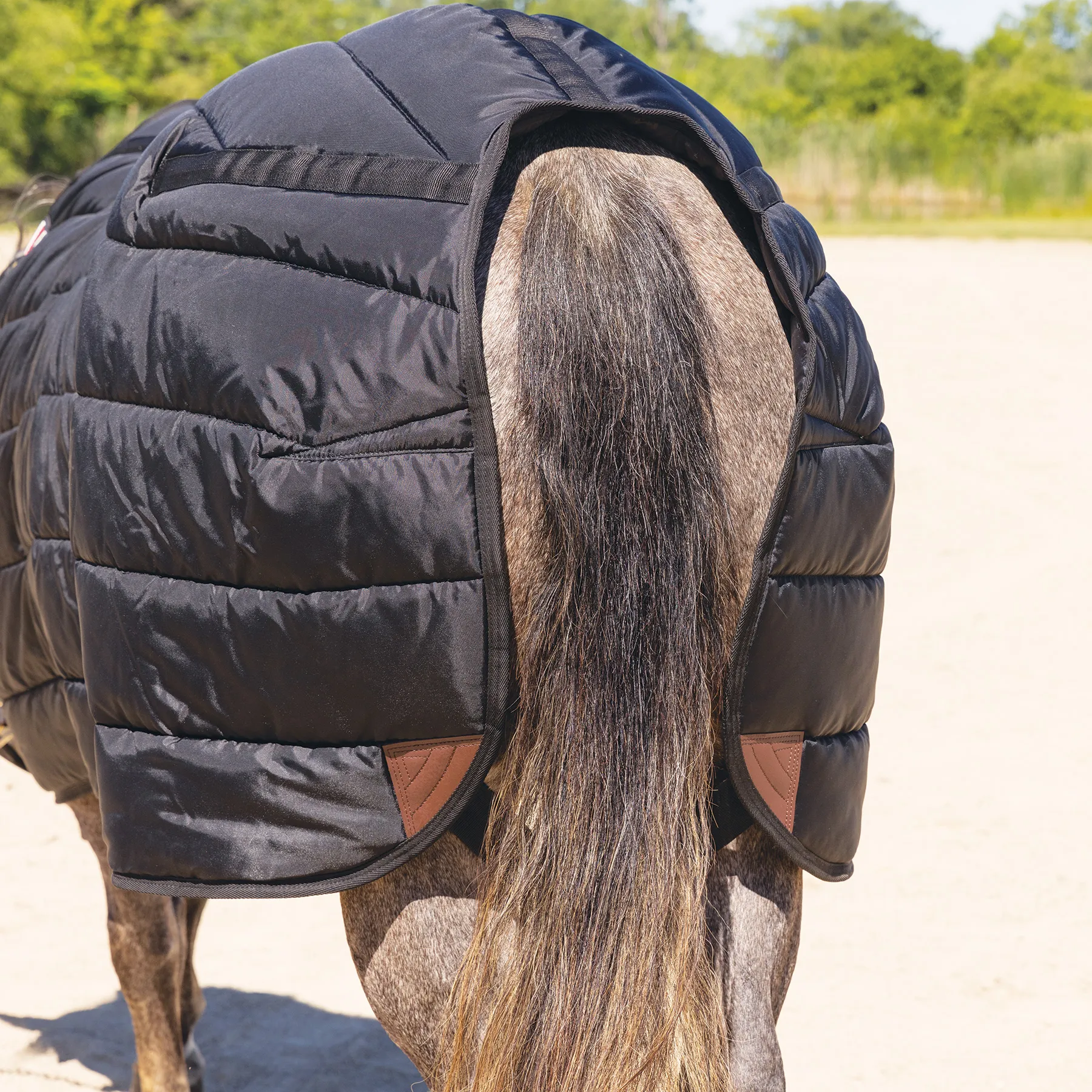 X-SPAND® Adjusta-Fit® V-Free® Stable Blanket for Horses – Premium Comfort & Durability 12 X-SPAND® Adjusta-Fit® V-Free® Stable Blanket for Horses – Premium Comfort & Durability - Image 12