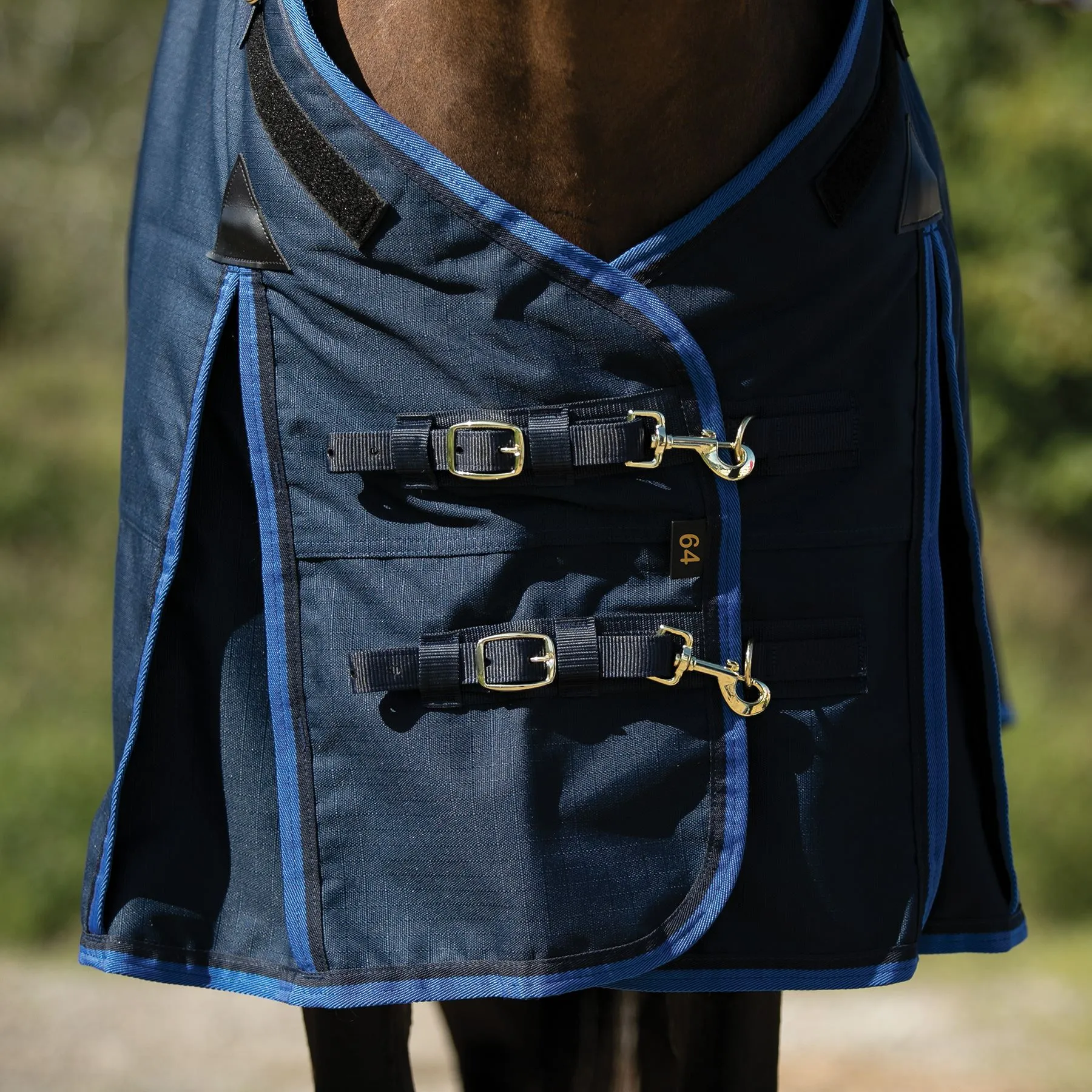 ARMORFlex® Challenger VTEK® Wither Relief Adjusta-Fit® 220g Medium Weight Youngster Turnout Blanket - Waterproof Horse Blanket for Comfort & Durability 14 ARMORFlex® Challenger VTEK® Wither Relief Adjusta-Fit® 220g Medium Weight Youngster Turnout Blanket - Waterproof Horse Blanket for Comfort & Durability - Image 14