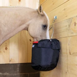 Dura-Tech® Insulated Bucket Wrap for Horses - Keep Water Warm in Winter -Schneiders Shop 43031 alt b